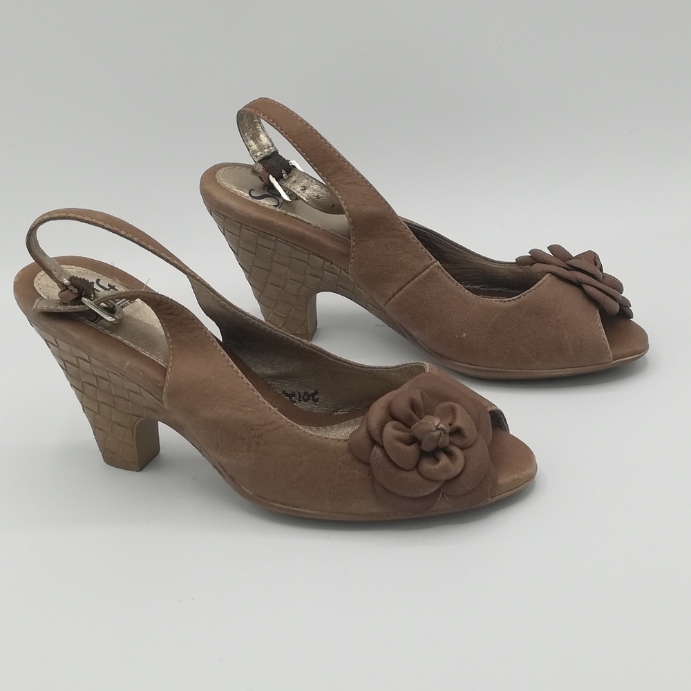 Sofft Brown Leather Peep Toe Slingback Heels Floral Detail Women’s  6M